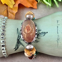 Load image into Gallery viewer, Tibetan Dzi Agate and Turquoise Bracelet